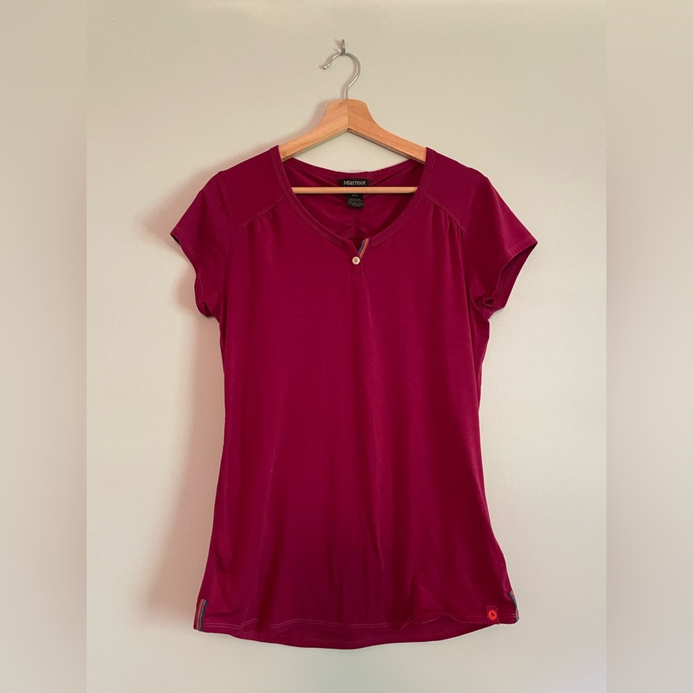 Marmot maroon/dark pink tshirt